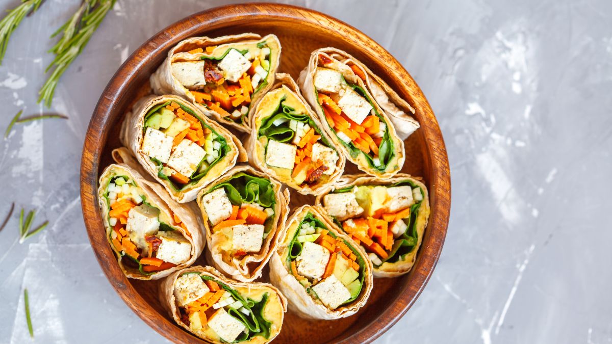 Carrot and Hummus Wraps