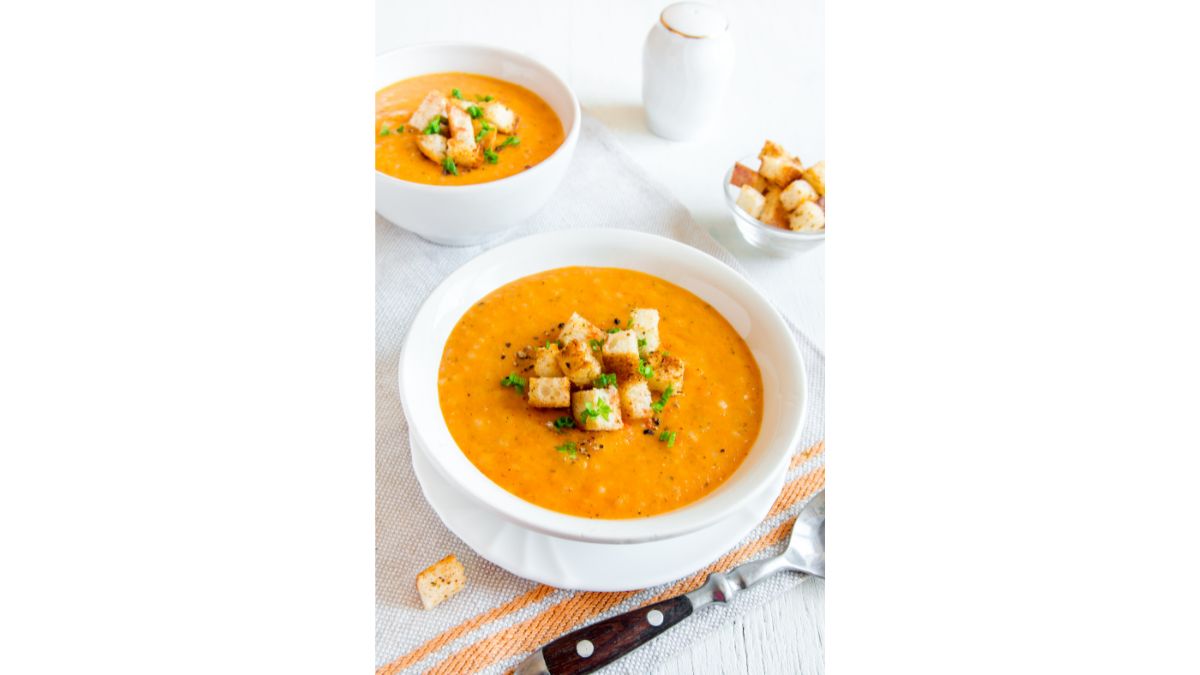 Carrot and Ginger Soup with Bread
