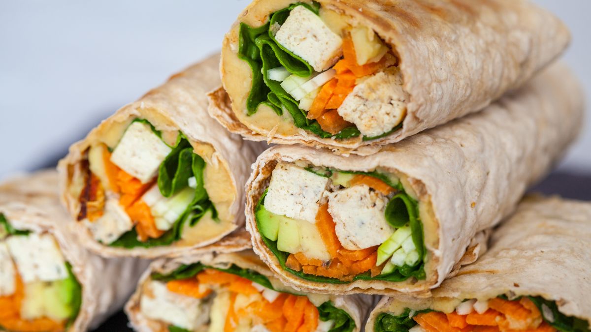 Carrot and Hummus Wraps