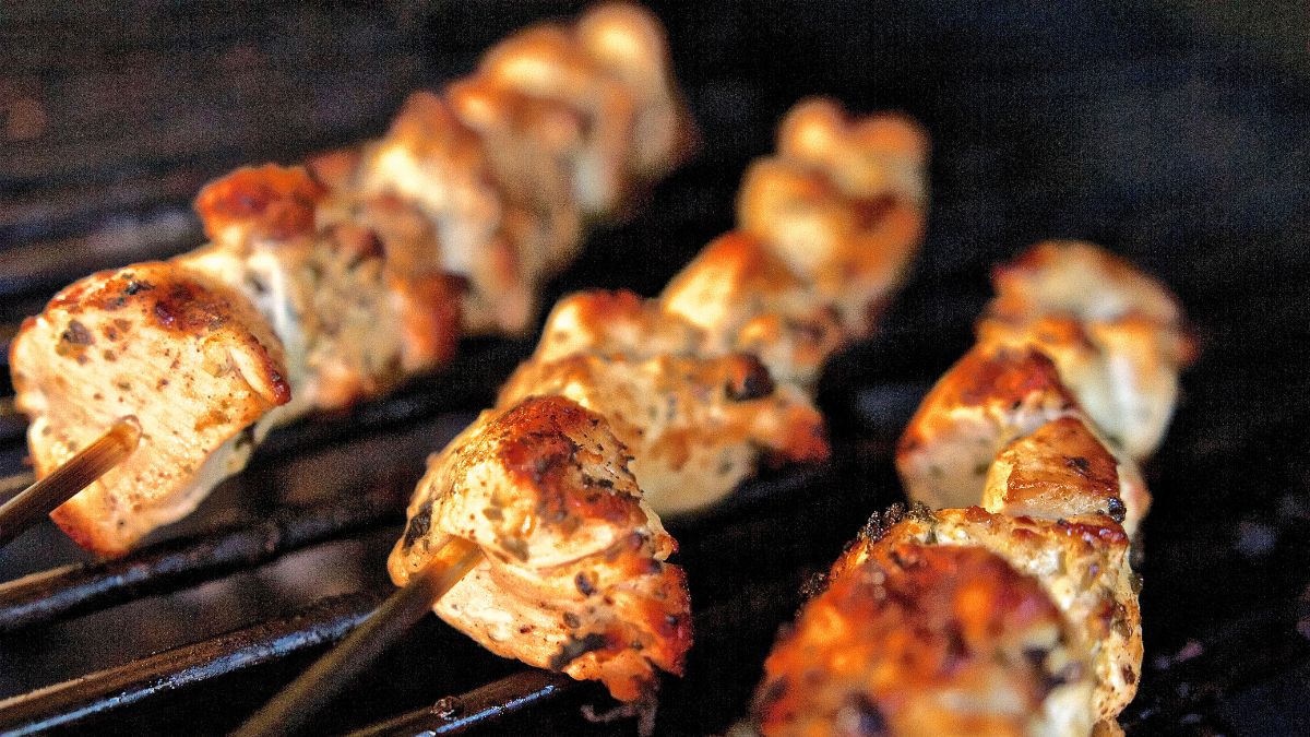Canada Day Maple-Garlic Grilled Chicken Skewers