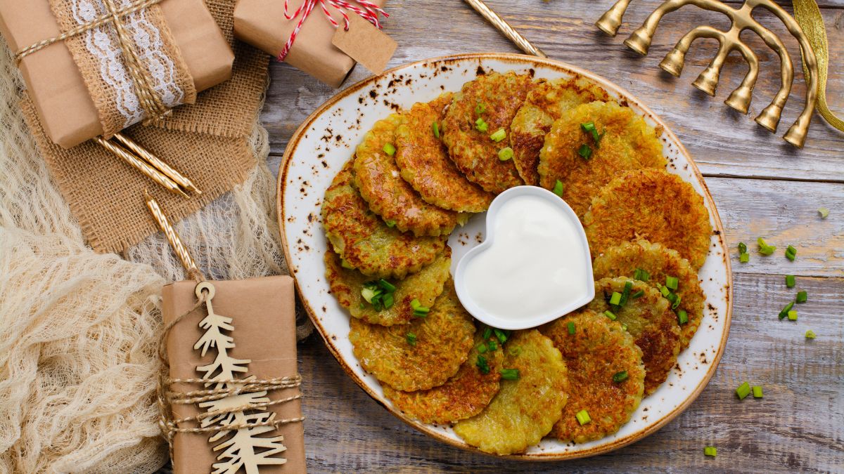 Hanukkah Appetizer: Latkes with Garlic Sour Cream Dip