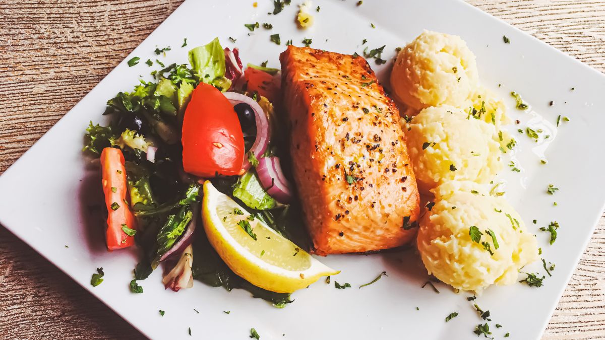 Maple-Glazed Salmon with Mashed Potatoes