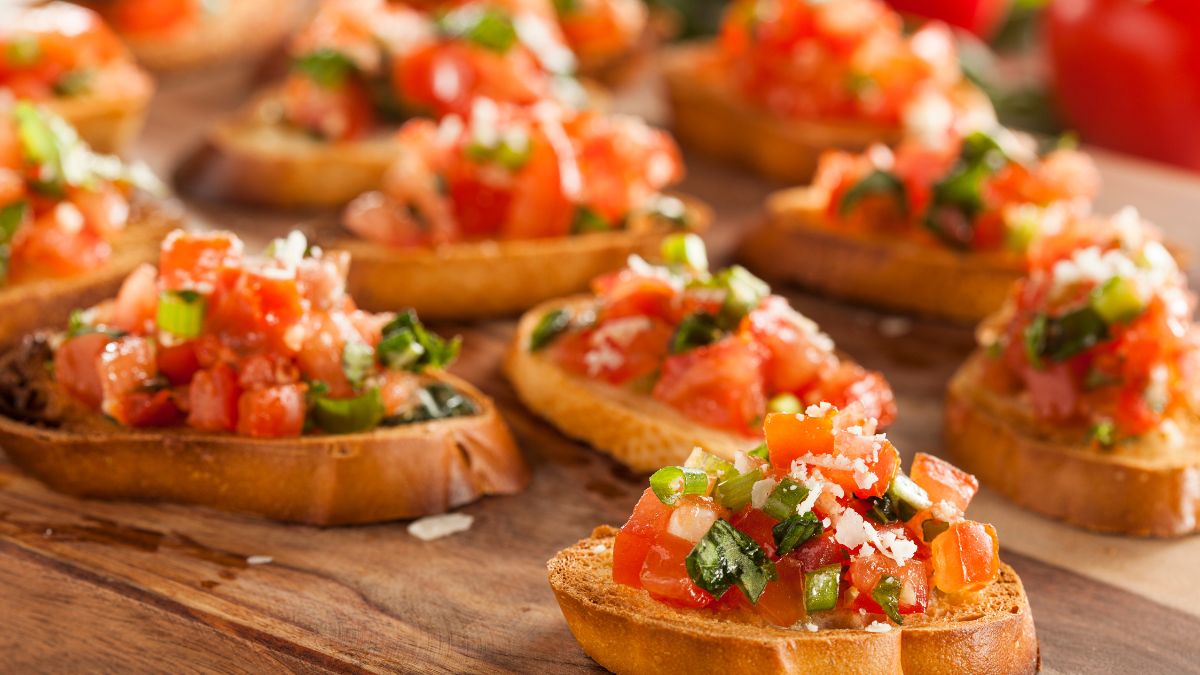Tomato Basil Bruschetta with Mozzarella