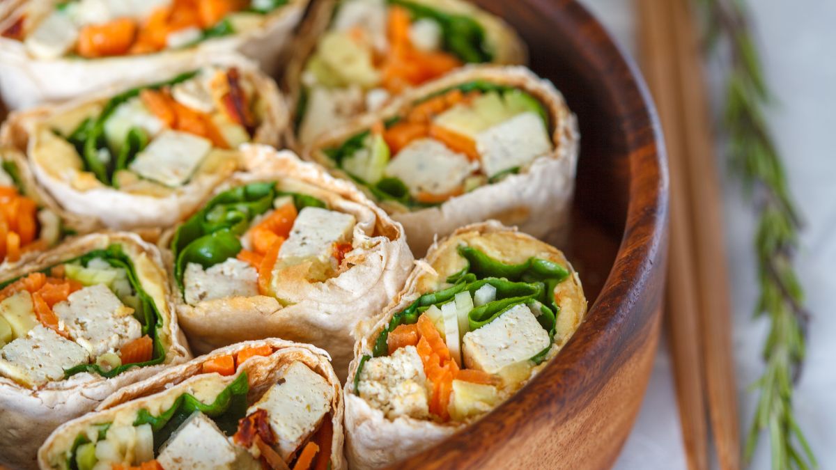 Carrot and Hummus Wraps