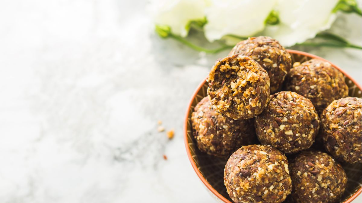 Ramadan Snack: Ginger and Nut Date Balls